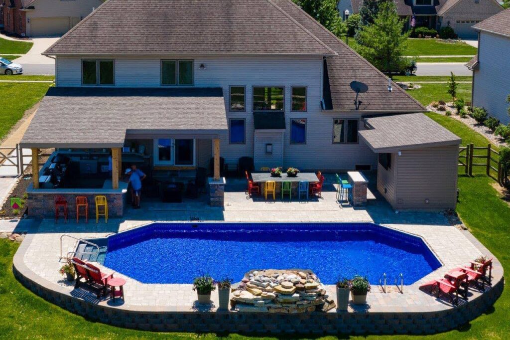pool house builder