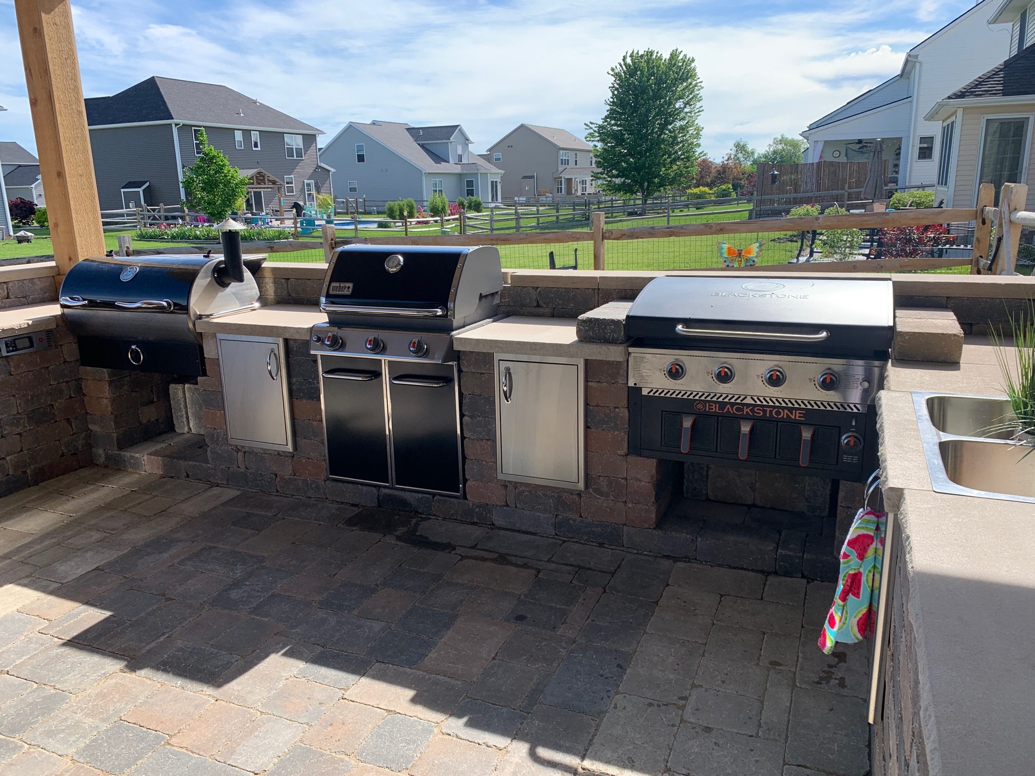 outdoor kitchen builders