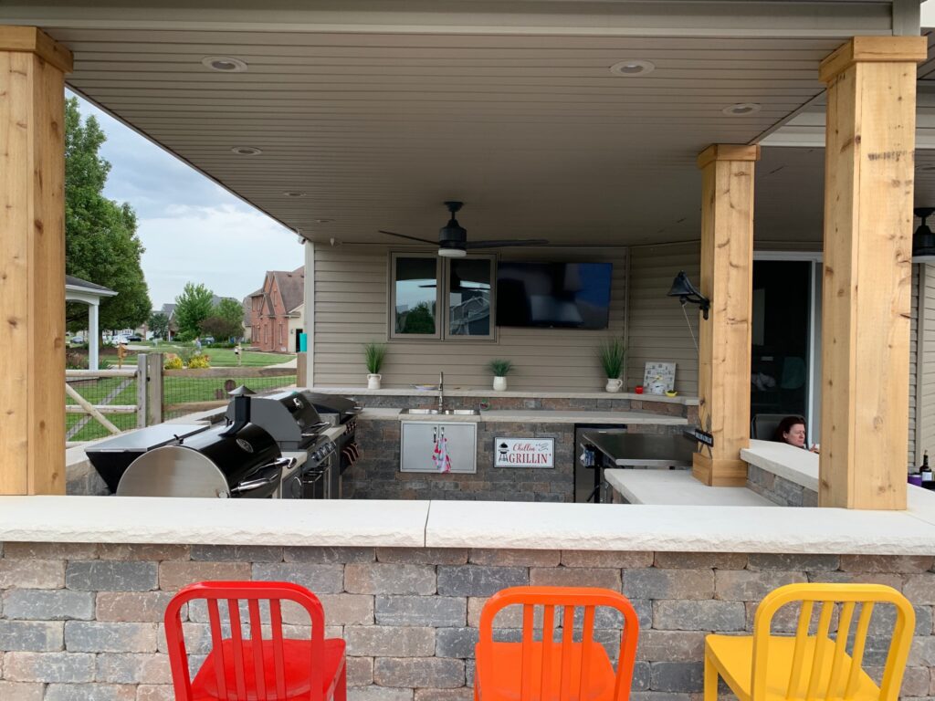 Outdoor Kitchen Builders