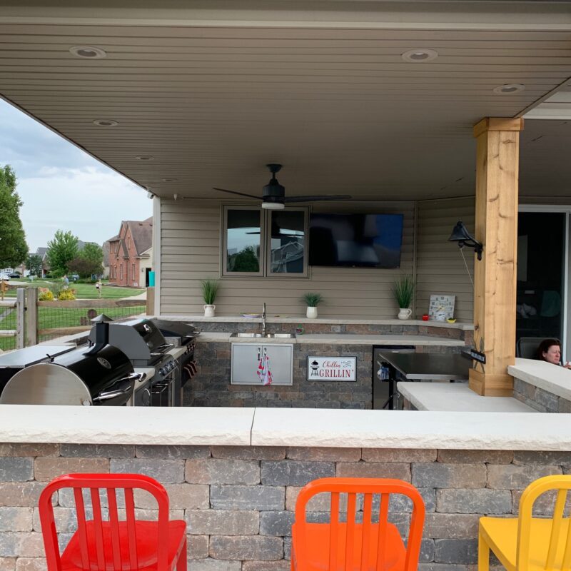 Outdoor Kitchen Builders